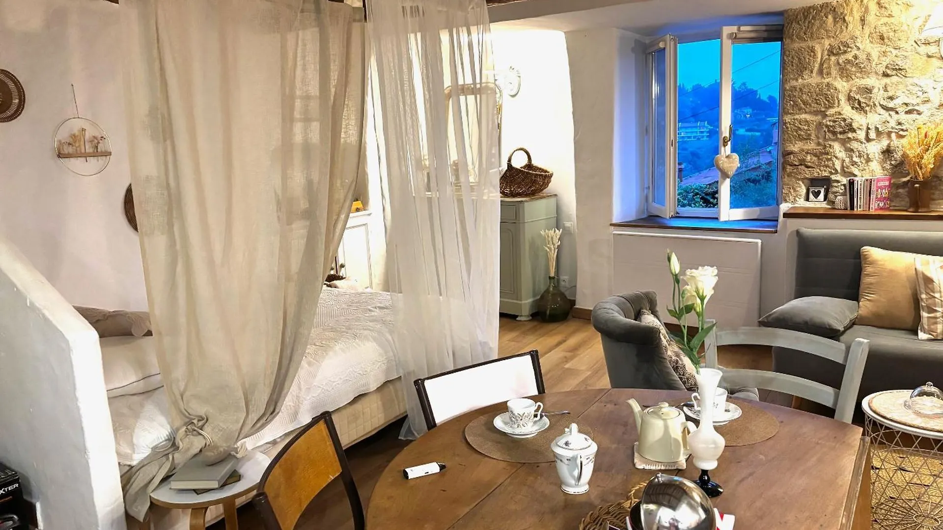 Apartment Appartement Cosy Dans Le Centre Historique De Vence