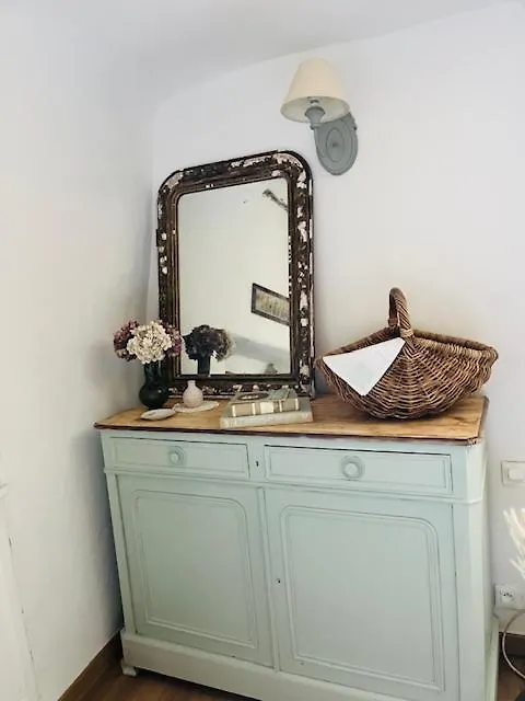 Appartement Cosy Dans Le Centre Historique De Vence