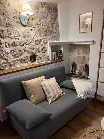 Appartement Cosy Dans Le Centre Historique De Vence Apartment
