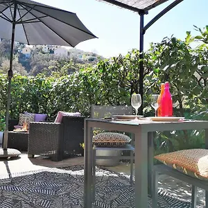 2 Pieces + Terrasse Entoure De Verdure Apartment